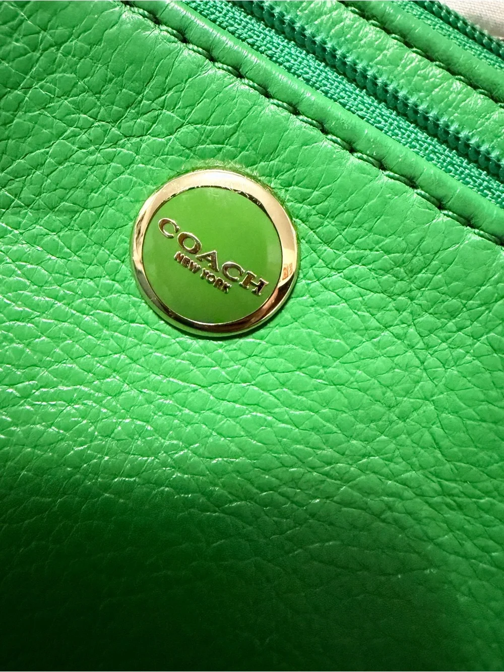 Coach Bright Green Leather Coin Pouch with Gold Logo vintage